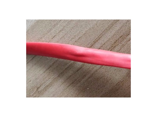 數據線鼓包是什么原因