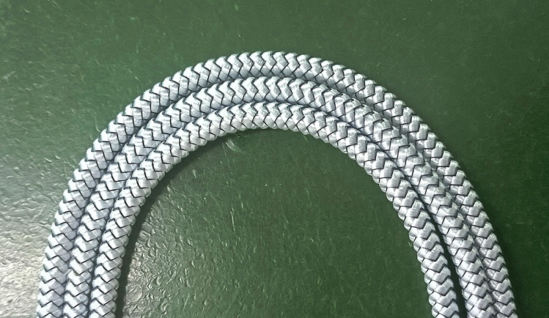 網(wǎng)紅搖搖杯磁吸充電線，短路自動(dòng)斷電